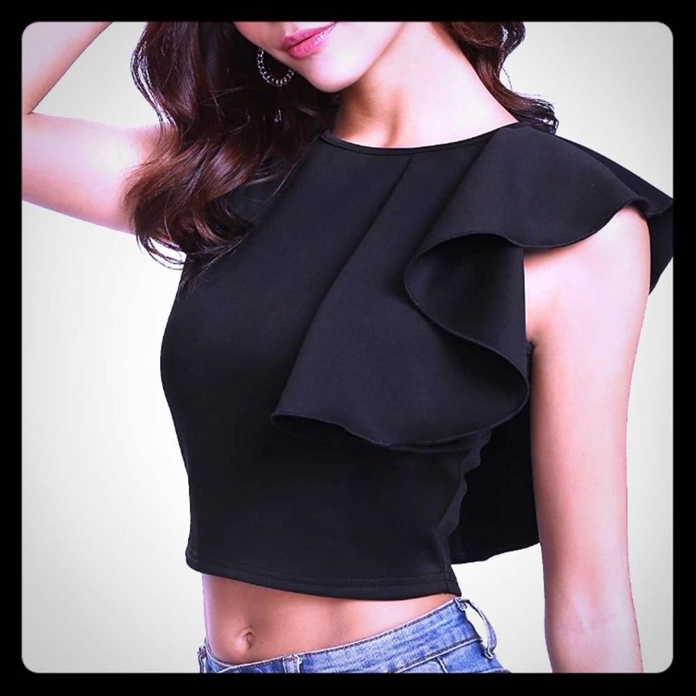 One shoulder ruffle crop top